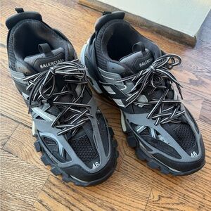 Balenciaga Mens Track Sneaker